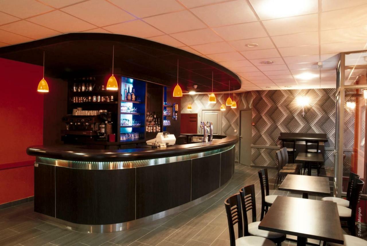 Hotel L'Esperance Vitre Екстер'єр фото