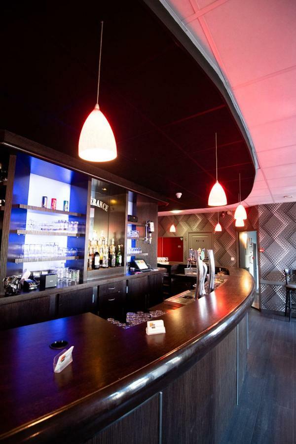 Hotel L'Esperance Vitre Екстер'єр фото