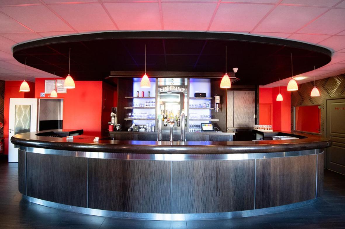 Hotel L'Esperance Vitre Екстер'єр фото